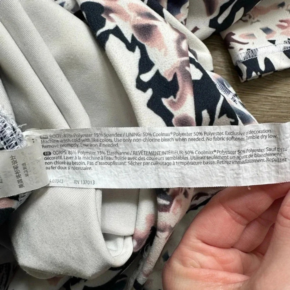 BALANCE COLLECTION Floral Contender Lux Ankle Compression Leggings, Size M - Picture 14 of 14